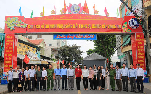 Khánh thành cổng chào UBND phường Mỹ Xuyên và đường Trần Bình Trọng