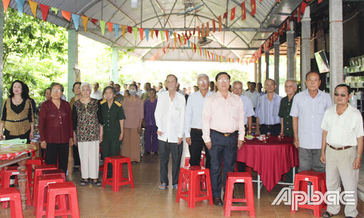 Tiền Giang: Họp mặt cán bộ, chiến sĩ trên mặt trận Vành đai Bình Đức