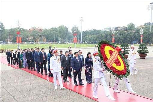 Lãnh đạo Đảng, Nhà nước vào Lăng viếng Chủ tịch Hồ Chí Minh