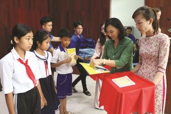 Học bổng Vừ A Dính - Món quà cho học sinh Khmer vùng núi