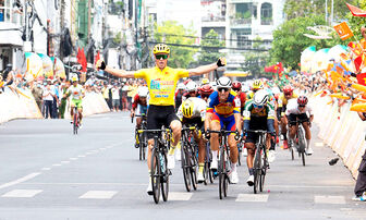 Xe đạp An Giang thắng lớn