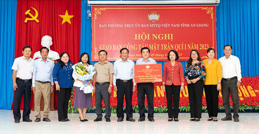 Hướng hoạt động của mặt trận về cơ sở