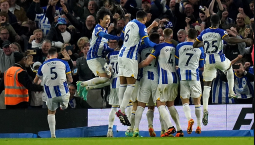 Manchester United thua Brighton, cuộc đua top 4 ngày càng gay cấn