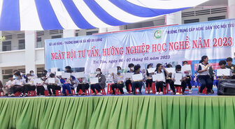 Hơn 900 học sinh được hướng nghiệp học nghề tại huyện Tri Tôn
