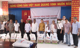 Thêm 350 phần quà đến với bà con dân tộc thiểu số Khmer nghèo huyện Tri Tôn