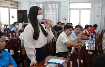 Đoàn đại biểu Quốc hội tỉnh An Giang tiếp xúc cử tri chuyên đề với công nhân lao động