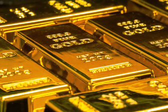 Giá vàng hôm nay 10/5: Khủng hoảng kép tại Mỹ, vàng nhấp nhổm tăng