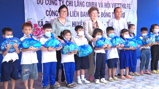 Hành động vì trẻ em