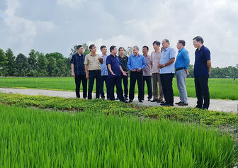 Bộ trưởng Bộ Nông nghiệp và Phát triển nông thôn Lê Minh Hoan thăm Tập đoàn Lộc Trời và Nam Việt