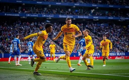 Bỏ xa Real đến 14 điểm, Barcelona vô địch La Liga sớm 4 vòng đấu