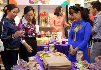 Giới thiệu, quảng bá sản phẩm OCOP, sản phẩm tiềm năng OCOP tại Cửa hàng Phan Nam Food