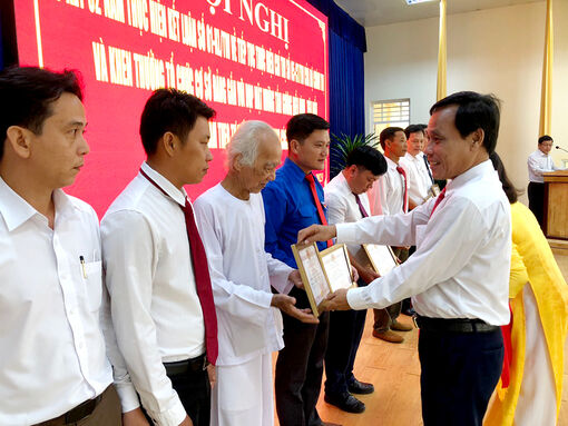 An Phú họp mặt điển hình tiêu biểu trong học tập, làm theo Bác