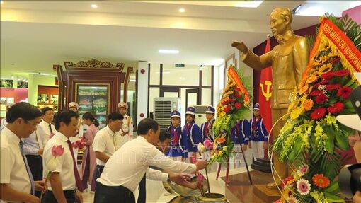 Triển lãm chuyên đề 'Nhật ký trong tù - Bảo vật Quốc gia'