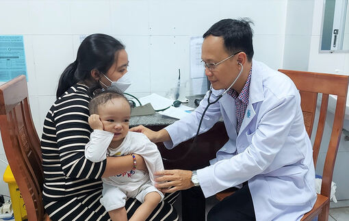 An Giang: 70 bệnh nhân được khám, sàng lọc bệnh tim, tặng quà miễn phí