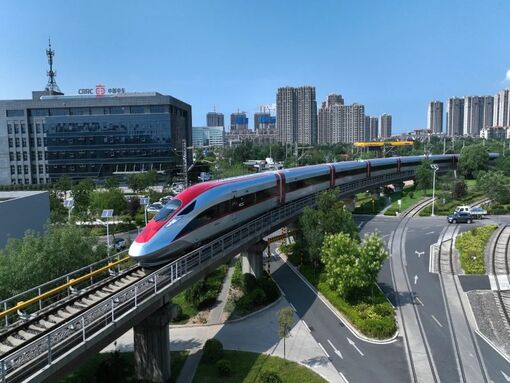 Tàu cao tốc của Indonesia chạy thử nghiệm lần đầu tiên