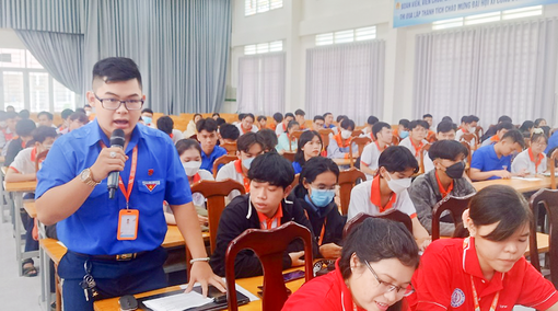 Ban Giám hiệu Trường Cao đẳng Nghề An Giang đối thoại với đại diện học sinh, sinh viên năm học 202-2023