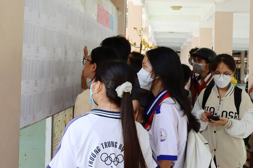 An Giang: Học sinh khối lớp 9 làm thủ tục dự thi Kỳ thi tuyển sinh vào lớp 10