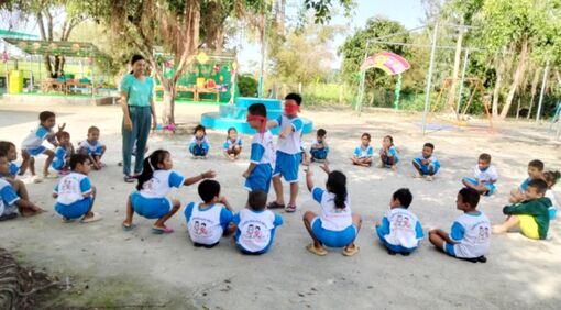 Hỗ trợ giáo dục mầm non vùng khó khăn