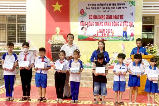 Huyện An Phú khai mạc “Sinh hoạt hè” và “Tháng hành động vì trẻ em”