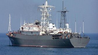 UAV Ukraine tập kích tàu trinh sát của Nga trên biển Đen