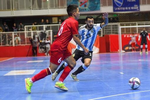 Tuyển futsal Việt Nam thua đậm Argentina