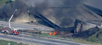 Mỹ: Sập cầu Philadelphia, đóng cửa xa lộ chính