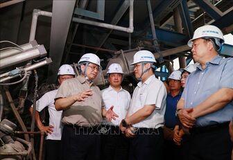 Thủ tướng Phạm Minh Chính kiểm tra tình hình sản xuất, cung ứng điện và khai thác, cung cấp than cho sản xuất điện