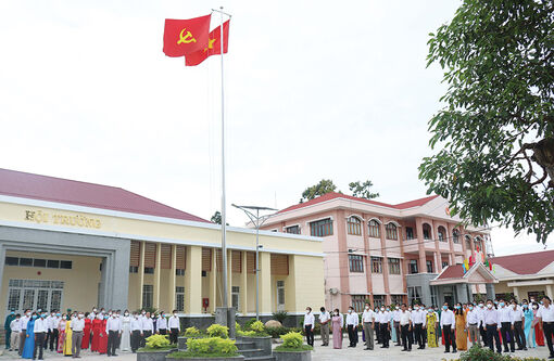 Học Bác cho chính mình và cho mọi người