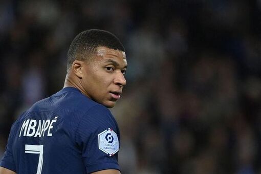 Mbappe để lộ 'bom tấn' chuyển nhượng, PSG nổi nóng