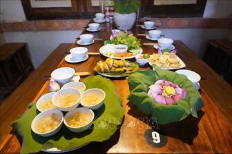 Ẩm thực Làng cổ Đường Lâm dần trở thành sản phẩm du lịch hấp dẫn
