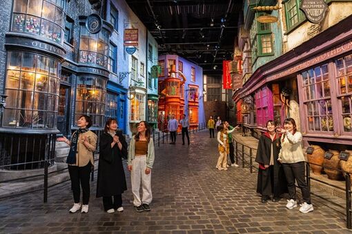 Công viên Harry Potter lớn nhất thế giới mở cửa ở Tokyo