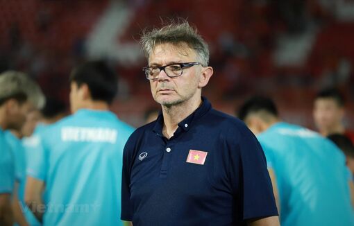 Khi ông Philippe Troussier cô độc và thời gian không đợi một ai