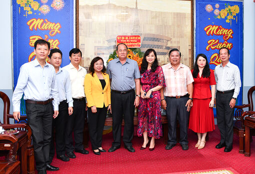 Phó Bí thư Tỉnh ủy, Chủ tịch UBND tỉnh An Giang Nguyễn Thanh Bình thăm Đài Phát thanh – Truyền hình An Giang, nhân Ngày Báo chí Cách mạng Việt Nam