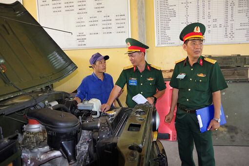 Quân khu 9 chấm thi “Xe tốt, lái xe giỏi”