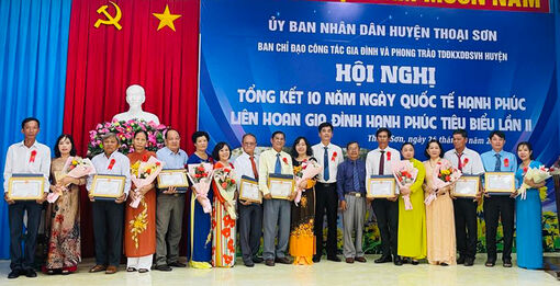 Liên hoan gia đình hạnh phúc tiêu biểu huyện Thoại Sơn lần thứ II/2023