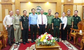 Huyện Tri Tôn tăng cường hợp tác với huyện Kirivong