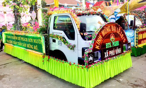 Tổ chức thăm và chúc mừng nhân lễ kỷ niệm 84 năm Ngày khai sáng đạo Phật giáo Hòa Hảo