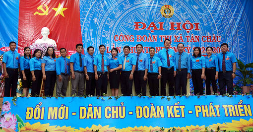 ​​Ông Phan Ngọc Quế tái đắc cử chức Chủ tịch Liên đoàn Lao động TX. Tân Châu, nhiệm kỳ 2023-2028