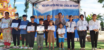 Hội Liên hiệp Phụ nữ huyện Phú Tân tổ chức các hoạt động hưởng ứng Tháng hành động vì trẻ em
