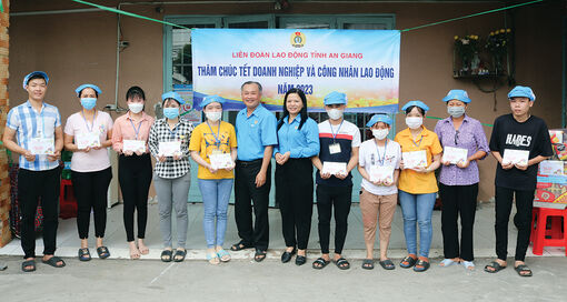 Công đoàn nỗ lực xứng đáng là chỗ dựa tin cậy của đoàn viên, người lao động