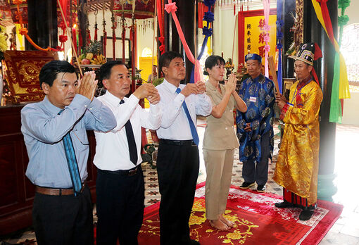 UBND TP. Châu Đốc tổ chức Lễ kỷ niệm 323 năm Ngày mất Lễ Thành Hầu Nguyễn Hữu Cảnh