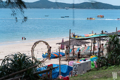 Cô Tô khách đông đột biến, nhà nghỉ, homestay 'hốt bạc'