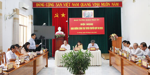 Nhịp cầu truyền thông