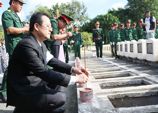 Tháng 7 dành cho những anh hùng