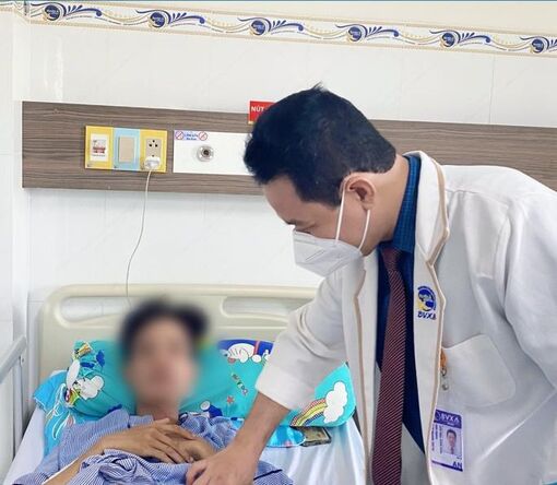 Long An: Thanh niên suýt chết vì vỡ lá lách 4 ngày mới đi bệnh viện