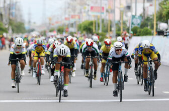 Giải Xe đạp nữ toàn quốc mở rộng An Giang 2023 - Cúp Lộc Trời: Tay đua Bùi Thị Quỳnh chiến thắng chặng 3, mặc Áo xanh