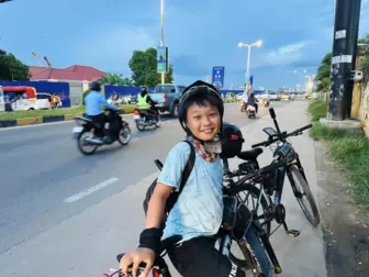 Cậu bé 10 tuổi và hành trình 30 ngày đạp xe qua 4 quốc gia