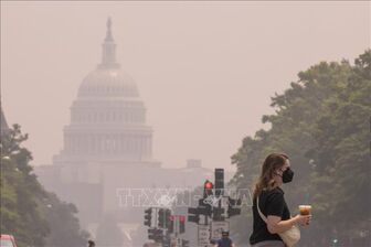 Mỹ lại ngập trong khói độc hại do cháy rừng ở Canada