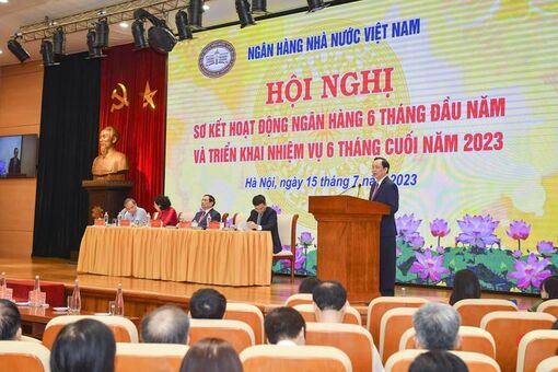 Phó Thống đốc: Lãi suất sẽ còn giảm tiếp