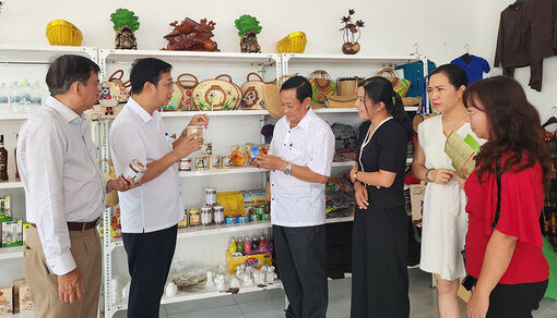 Ban Chỉ đạo Trung ương Cuộc vận động “Người Việt Nam ưu tiên dùng hàng Việt Nam” khảo sát thực tế tại Nông trại Phan Nam